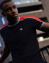 Load image into Gallery viewer, LE SHARK WEBBER T SHIRT SKY CAPTAIN NAVY
